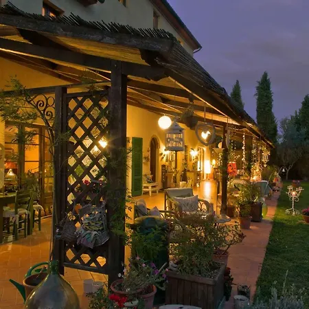 In Casale Toscano Orentano